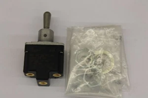 1TL887-1 SPDT 15A 125VAC American made toggle switch. - Picture 1 of 3