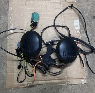 02-08Mini Cooper Base S Rally Lights  Set  With Covers , Relay, Harness, Switch - Image 1 of 4