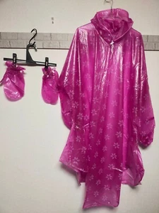 Pink PVC vinyl raincape and gloves set hooded sleeve poncho rainwear - Picture 1 of 18