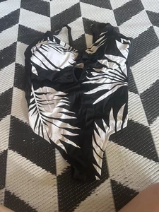 Kona Sol Mujer Traje De Baño Una Pieza Talla 22 Negro Blanco Tropical Acolchado - Imagen 1 de 9