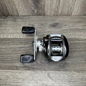 Abu Garcia Orra SX Baitcastrolle Rechtshänder. 8 Kugellager - Bild 1 von 9