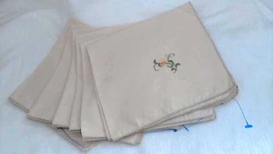 Bordador de esquina flor vid almuerzo/cocktl siestas set 6 Ecru 16"" x 16"" dobladillo Mach NUEVO - Imagen 1 de 3