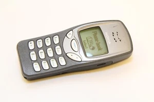 Vintage Cellular Phone NOKIA 3210 NSE-8 GSM Mobile Collectible Made in Finland - Picture 1 of 11