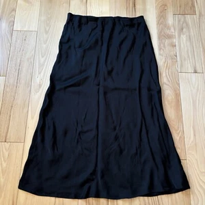 NWT Victoria’s Secret Black Midi Skirt Size Small - Picture 1 of 9
