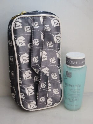 LOCIÓN ACONDICIONADORA EXTREMADAMENTE SUAVE LANCOME RESPETEE 4 OZ + BOLSA DE MAQUILLAJE Foto 1 de 3