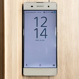 Smartphone Sony Xperia XA F3111 blanc 16 Go / 2 Go Android 7.0 - Photo 1/2