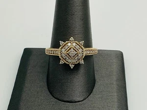 Anillo Judith Ripka Oro Amarillo 14K y Diamantes 7,4 Gramos Talla 10 - Imagen 1 de 6