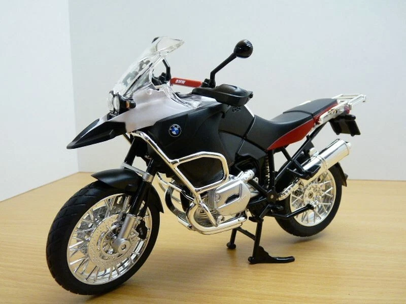 Moto BMW R1200GS blanco 1/9 Foto 1 de 1