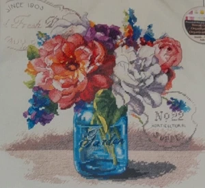 DIMENSIONS GARDEN BOUQUET Counted Cross Stitch Kit Flowers in Jar - Picture 1 of 3