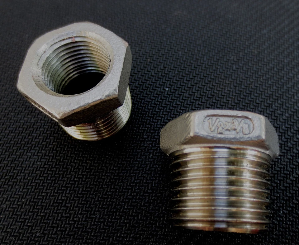 2 PACK STAINLESS STEEL BUSHING REDUCER 1/2" x 3/8" NPT PIPE BS-050-037 - Image 1 of 1