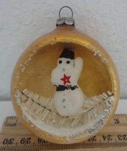 Vintage Weihnachten Gold Merkur Glas Einzug 3D Diorama Schneemann Ornament - Bild 1 von 2