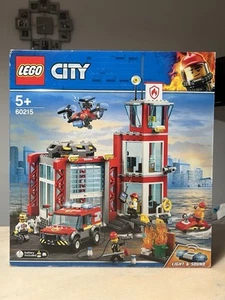 LEGO CITY 60215 CASERMA DEI POMPIERI - Foto 1 di 3