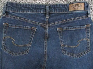 Signature Levi Strauss Jeans Womens 4 Mid Rise Straight Denim Classic 26x31 - Picture 1 of 11