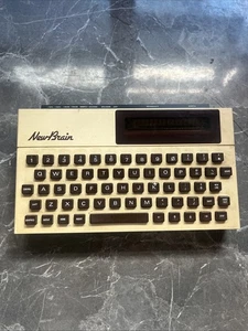 Teclado de computadora Grundy Newbrain modelo AD - solo unidad no probada - Imagen 1 de 10