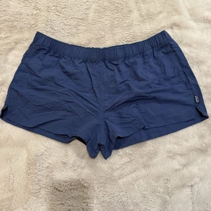 NUOVO Patagonia Barely Baggies Shorts 2,5" Donna Blu Navy TG XL - Foto 1 di 8