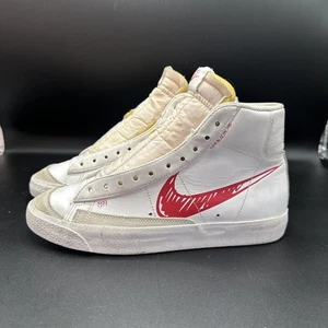 NIKE BLAZER MID VINTAGE 77 "SKETCH PACK" WHITE-UNIVERSITY RED GR. 7 [CW7580-100] - Bild 1 von 11