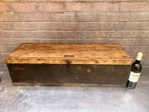 Old Antique Pine Chest, Vintage Wooden Storage Trunk, Blanket Box, Coffee Table. - Picture 1 of 6