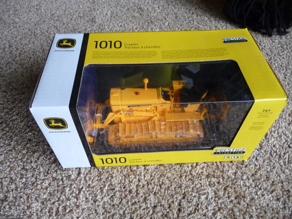 John Deere 1010 Dozer | Prestige Collection 1/50th Scale - LP82800 45858 - Image 1 of 1