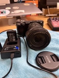 SONY Alpha A6400 Digital Camera with Sony 18-200mm Lens 2 Batteries + Charger - Picture 1 of 5