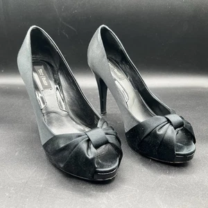 White House Black Market Ray zehenfreie Stiletto-Pumps schwarz Satin Größe 7M - Bild 1 von 17
