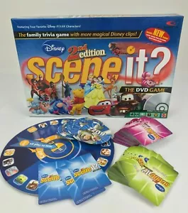 Disney Scene It? 2. Edition DVD Brettspiel Ersatzteile Spielmarken Karten Würfel - Bild 1 von 15
