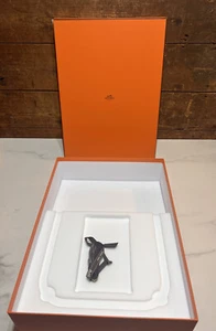 Auténtica caja de almacenamiento de regalo vacía grande Hermes con espuma 20” x 15” x 5” - Imagen 1 de 12