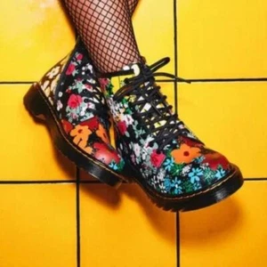 Botas Dr. Martens Junior 1460 Floral Mash Up Cuero Con Cordones Cremallera EE. UU. Niños 4 UE 36 - Imagen 1 de 11