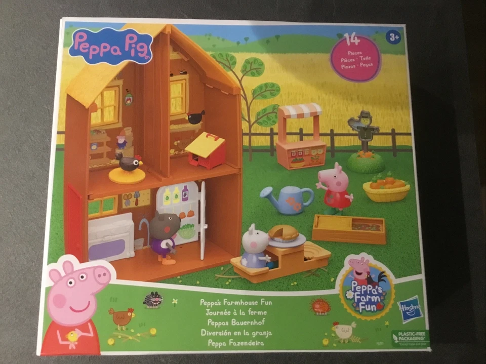 Peppa Pig Farm House Fun Brand Hasbro 14 piece set age 3 includes 3 X figures