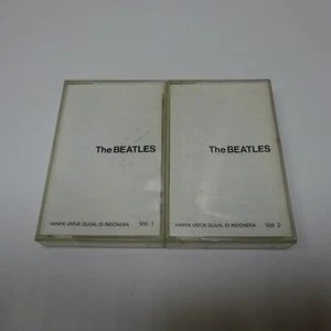 THE BEATLES The Beatles (White Album) RARE INDONESIAN 2 CASSETTE TAPES - Foto 1 di 6
