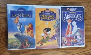 3 Meisterwerke Sammlung VHS König der Löwen, Aristokaten, Der Glöckner von Notre Dame - Bild 1 von 12