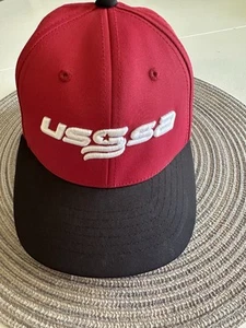 Gorra de béisbol roja/negra XS de la Asociación Deportiva Especializada de los Estados Unidos USSSA - Imagen 1 de 6