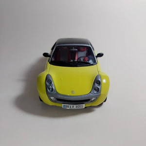 Smart Roadster 1/24 Burago Diecast Modellino Auto Bburago Made In Italy  - Foto 1 di 10
