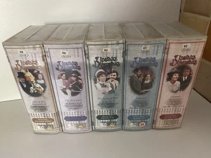 Upstairs Downstairs Serie 1-3 VHS Konvolut Videokassetten - Bild 1 von 6