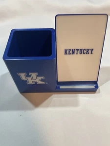 Kentucky Wildcats NCAA Cell Phone Wireless Charging Stand and Desktop Organizer - Picture 1 of 4