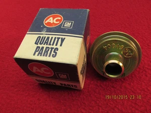 NOS 78 80 PONTIAC FIREBIRD 350 CHEVY DIESEL TRUCK SMOG CRANCKCASE CONTROL VALVE - Imagen 1 de 5