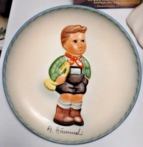 1984 Schmid "Hark the Herald" Berta Hummel Inspired Collector Plate 7.5" - Picture 1 of 6