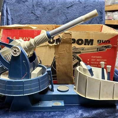 De Colección Juguetes REMCO 406 EE. UU. MARINA POM POM Batería Caja Original Acorazado Como Está Piezas Foto 1 de 4