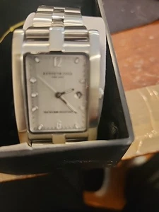 Kenneth Cole Uhr Damen silberfarben Edelstahl braucht Batterie 7 Zoll Neu im Karton A336 - Bild 1 von 5