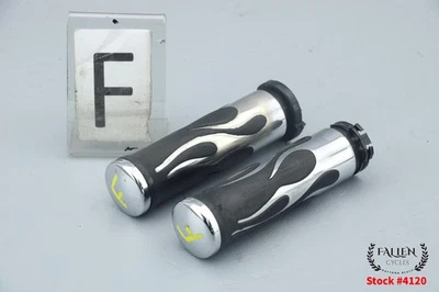 2002 Harley Dyna DRAG SPECIALTIES 手握 左右手套装 铬火 #4120 — 第 1/4 张图片