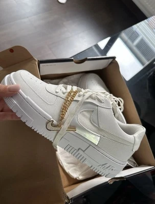 Nike Airforce 1 low Pixel Goldchain | ausverkauft  - Bild 1 von 4