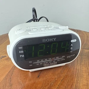 Sony ICF-C318 Dream Machine Alarm Clock Radio White Tested Works - Picture 1 of 14