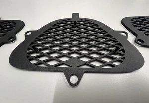 KIT DE REJILLAS PARA CAPOT DE MAZDA 323 GTR  MAZDA 323 GTR HOOD GRILLE KIT - Afbeelding 1 van 4