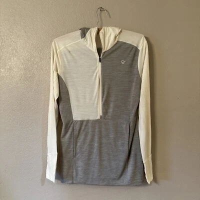 SUDADERA CON CAPUCHA NORRONA Talla Mediana Cachemira COMO NUEVA Foto 1 de 4