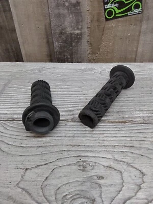1998 98 98-00 KTM 50 SXR Jr Throttle Tube Left Right Grip Grips Black - Image 1 of 4