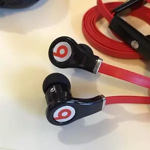 Beats by Dr .Dre Tour In-Ear Headphones with Remote & Mic for iPhone5/6/7 Red - Picture 1 of 7