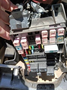 05 FORD F250 SD PICKUP Cabin Fuse Box - Picture 1 of 1