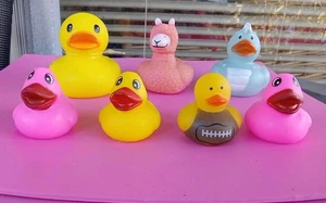 7 Rubber Ducks Jeep - Picture 1 of 8