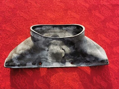 Ventilação de borracha canal de aquecimento Mercedes Benz W126 560 SEL 1268320088 - Imagem 1 de 3