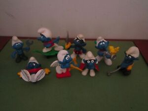 Lot of 8 assorted Smurf figurines
