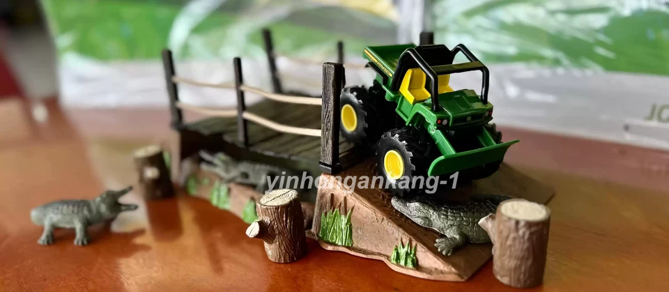 ERTL John Deere Bigfoot Farmer Loader Alligator Pit Adventure Scene Model - Image 1 of 3